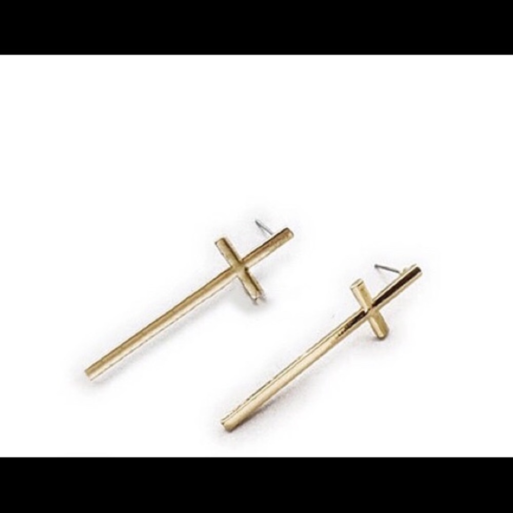 Gold tone cross earring